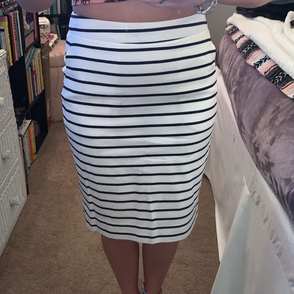 The Limited White Black Stripe Midi Dress Skirt Sz 0 - Picture 4 of 7